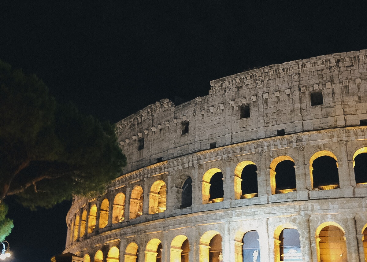 visit colosseum at night
